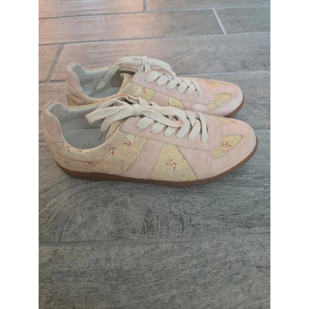 Oasis Society The‎ Noelle Sneakers Floral Pink Lace Women's Athletic Shoes Vegan